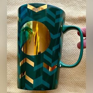 Starbucks 2014 Gold Chevron 16oz Mug.